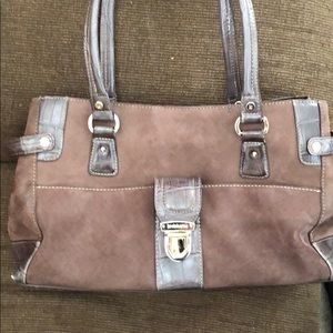 Liz Claiborne lady’s hand purse